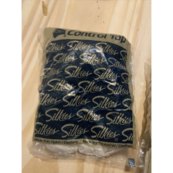Silkies Accessories - Vintage Silkies Control Top Pantyhose Medium White 070204 Made in USA 2 Pair New